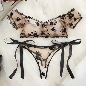Elegant Black Floral Lace Lingerie Set